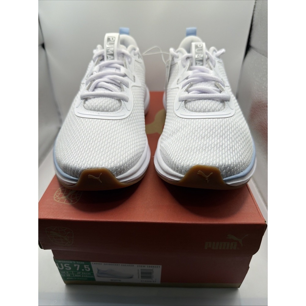 PUMA "Skyrocket" Women's Light Weight Performance White,blue And Pink. Size 7.5